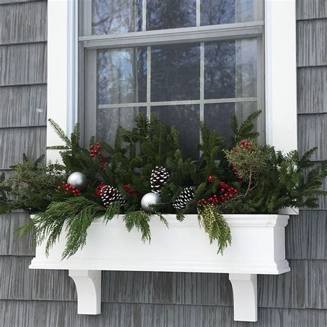 winter window box designs.